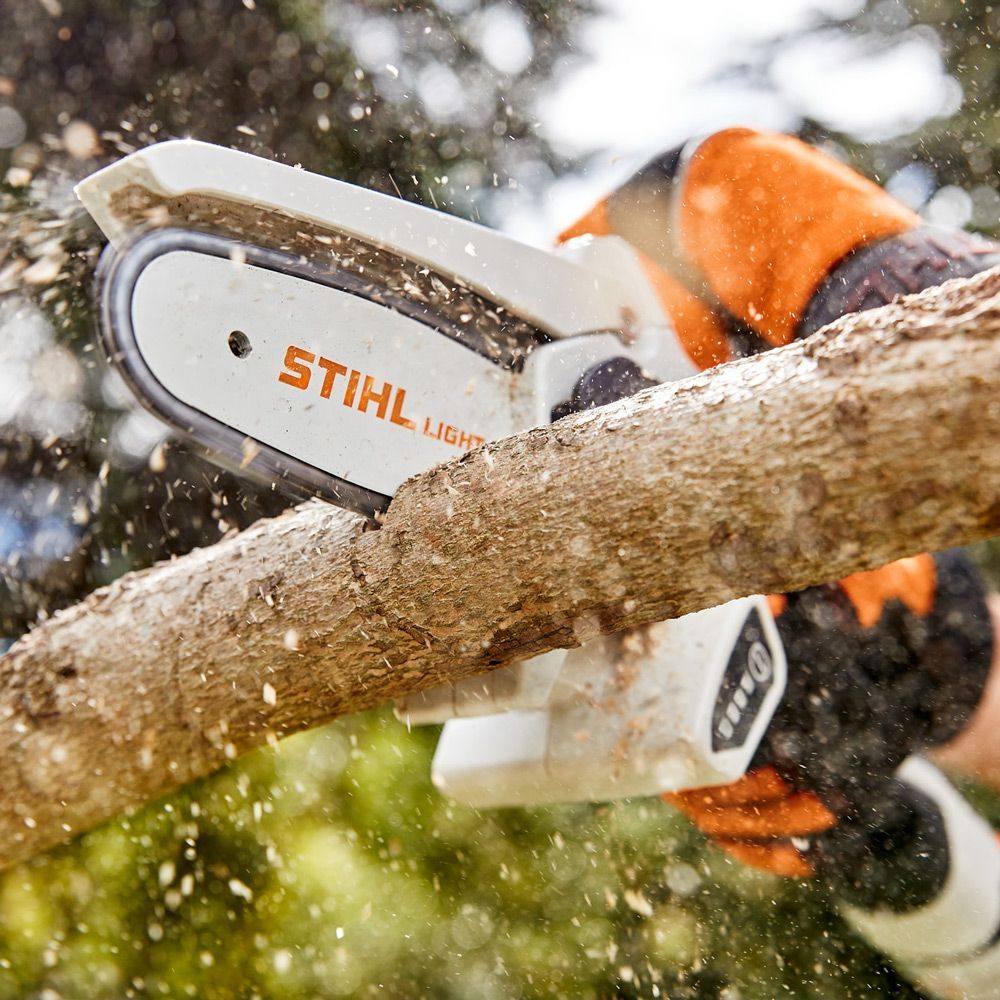 STIHL Cordless Garden Pruner set with battery & charger - GTA 26